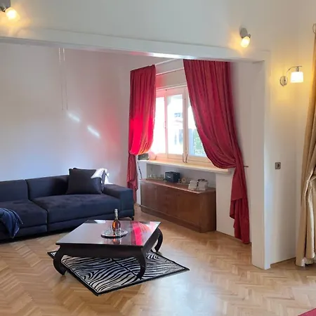 Apartment On Location, With Sea View And Exotic Garden *