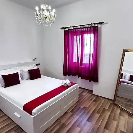 On Location, With Pool, Sea View And Exotic Garden سبليت