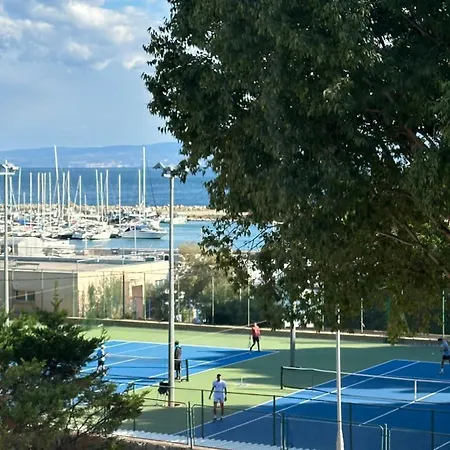 On Location, With Pool, Sea View And Exotic Garden Lejlighed